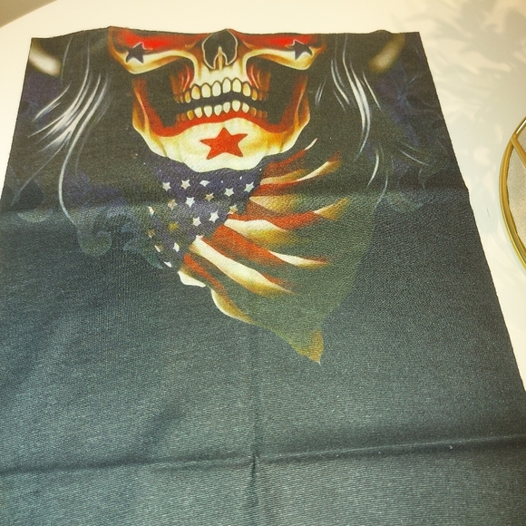 USA Skull N Bandana Face Mask - Picture 2 of 6